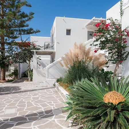 Nautilus Apartments-Suites Parikia  Exterior photo
